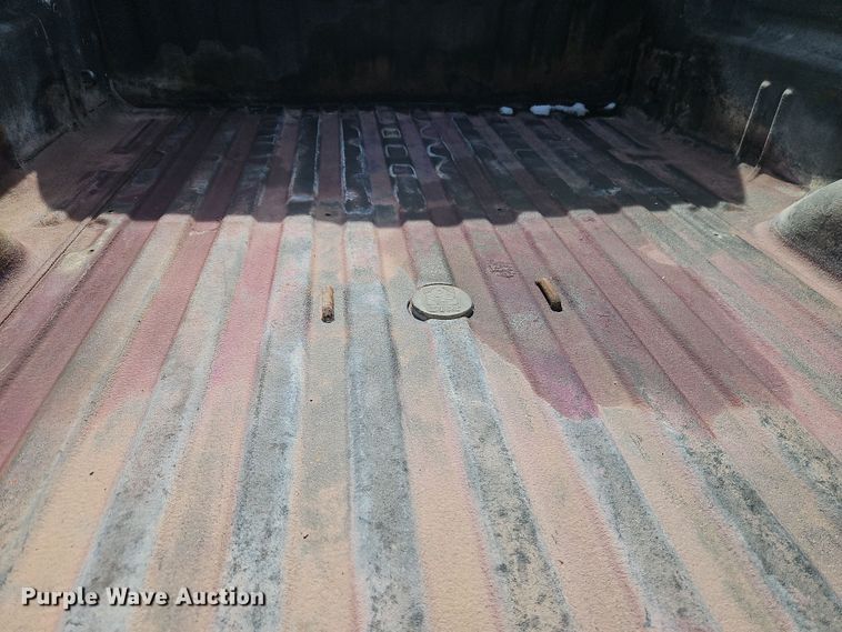 image for item EI8856 2015 Chevrolet Silverado 2500HD Double Cab pickup truck