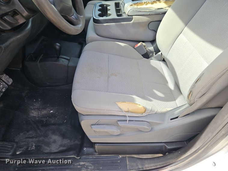 image for item EI8856 2015 Chevrolet Silverado 2500HD Double Cab pickup truck