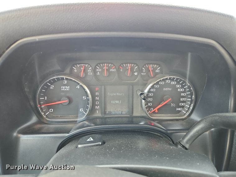 image for item EI8856 2015 Chevrolet Silverado 2500HD Double Cab pickup truck