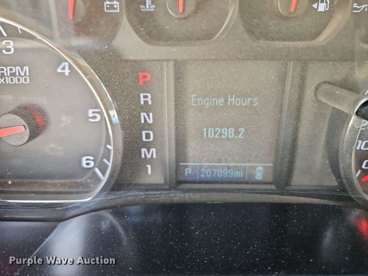 image for item EI8856 2015 Chevrolet Silverado 2500HD Double Cab pickup truck