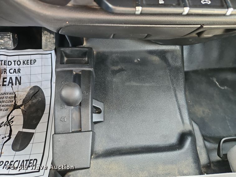 image for item EI8856 2015 Chevrolet Silverado 2500HD Double Cab pickup truck