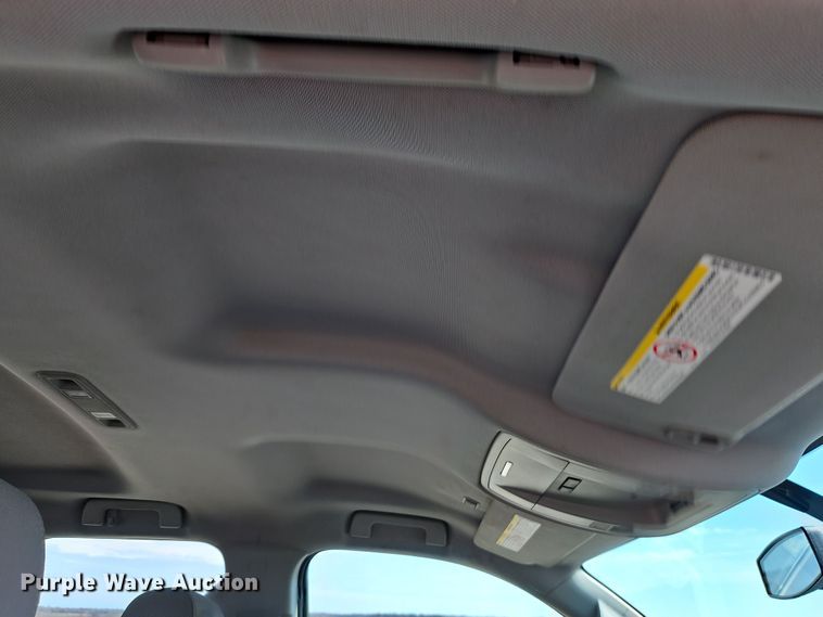 image for item EI8856 2015 Chevrolet Silverado 2500HD Double Cab pickup truck