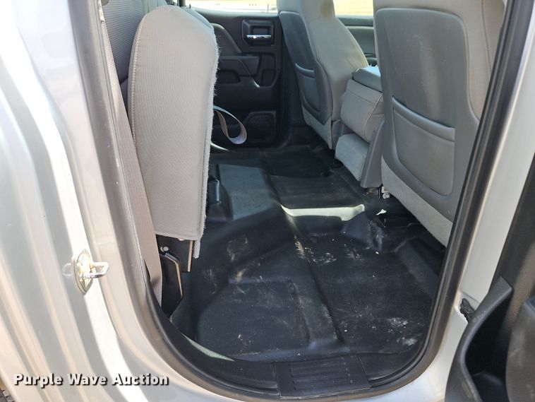 image for item EI8856 2015 Chevrolet Silverado 2500HD Double Cab pickup truck