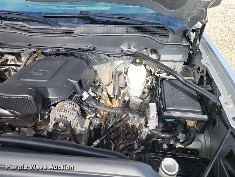 image for item EI8856 2015 Chevrolet Silverado 2500HD Double Cab pickup truck