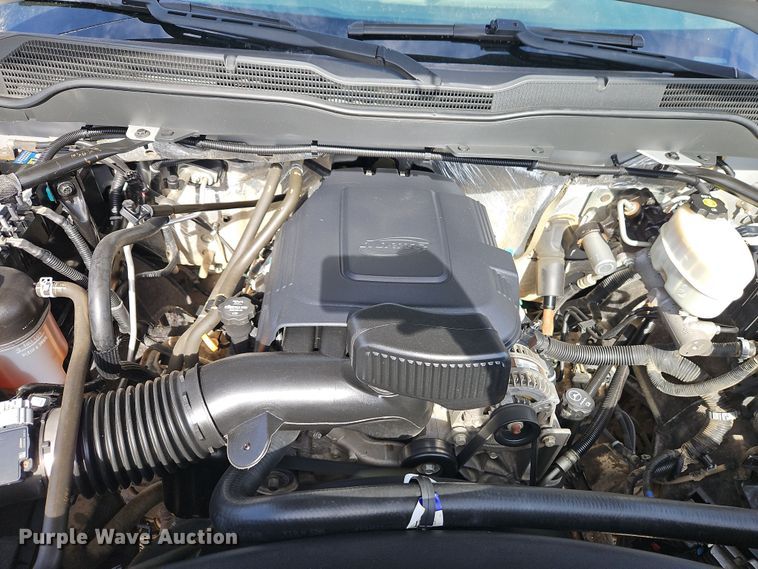 image for item EI8856 2015 Chevrolet Silverado 2500HD Double Cab pickup truck