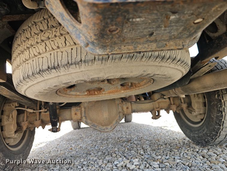 image for item EI8856 2015 Chevrolet Silverado 2500HD Double Cab pickup truck