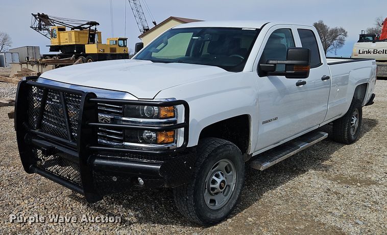 image for item EI8857 2016 Chevrolet Silverado 2500HD Double Cab pickup truck