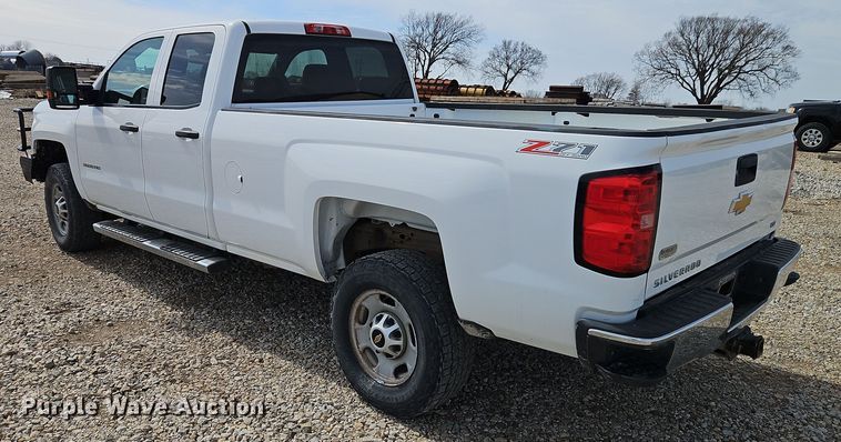 image for item EI8857 2016 Chevrolet Silverado 2500HD Double Cab pickup truck