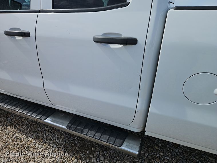 image for item EI8857 2016 Chevrolet Silverado 2500HD Double Cab pickup truck