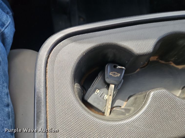 image for item EI8857 2016 Chevrolet Silverado 2500HD Double Cab pickup truck