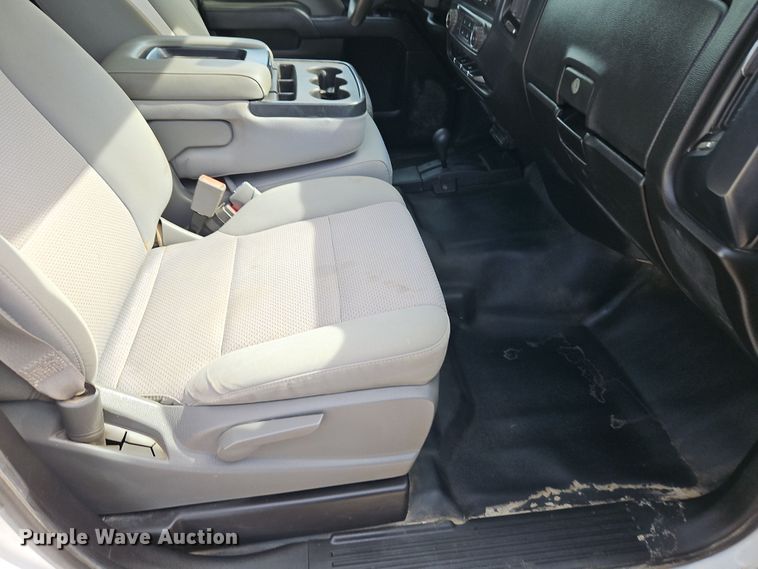 image for item EI8857 2016 Chevrolet Silverado 2500HD Double Cab pickup truck