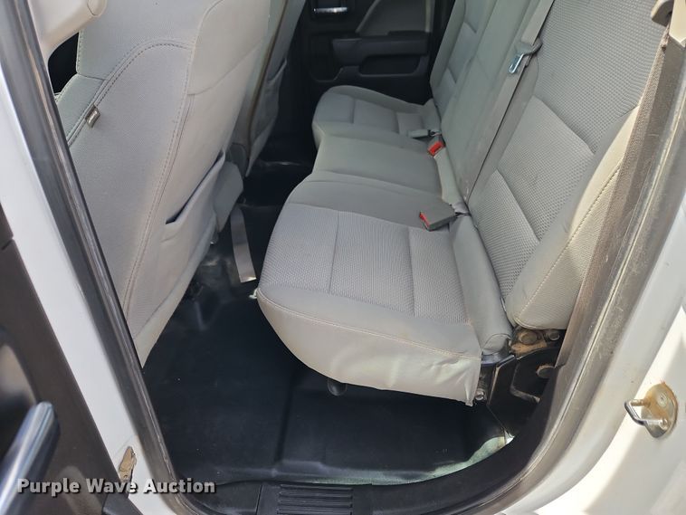 image for item EI8857 2016 Chevrolet Silverado 2500HD Double Cab pickup truck