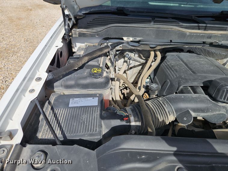 image for item EI8857 2016 Chevrolet Silverado 2500HD Double Cab pickup truck