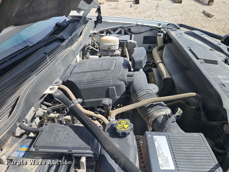 image for item EI8857 2016 Chevrolet Silverado 2500HD Double Cab pickup truck