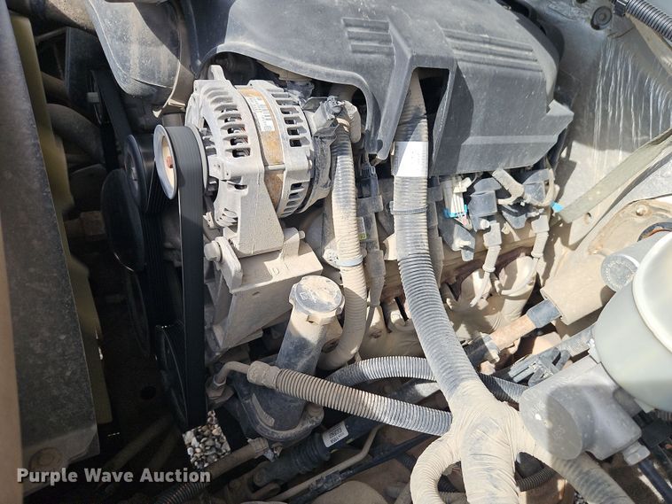 image for item EI8857 2016 Chevrolet Silverado 2500HD Double Cab pickup truck