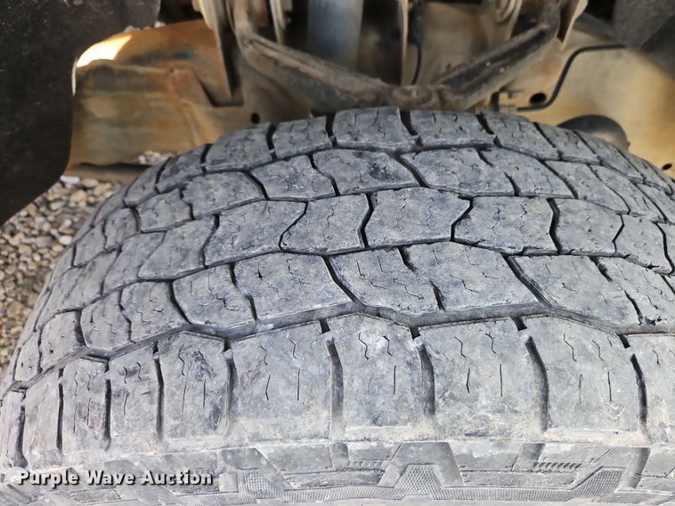 image for item EI8857 2016 Chevrolet Silverado 2500HD Double Cab pickup truck