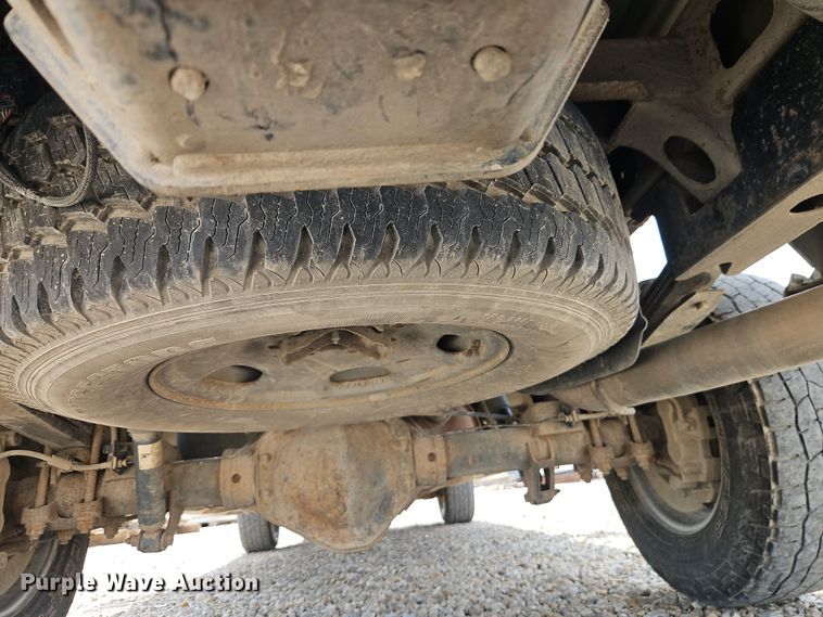 image for item EI8857 2016 Chevrolet Silverado 2500HD Double Cab pickup truck