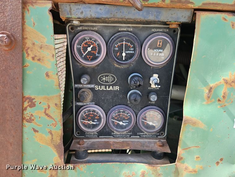 image for item EI8858 Sullair air compressor