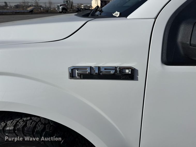 image for item EJ3499 2016 Ford F150 pickup truck