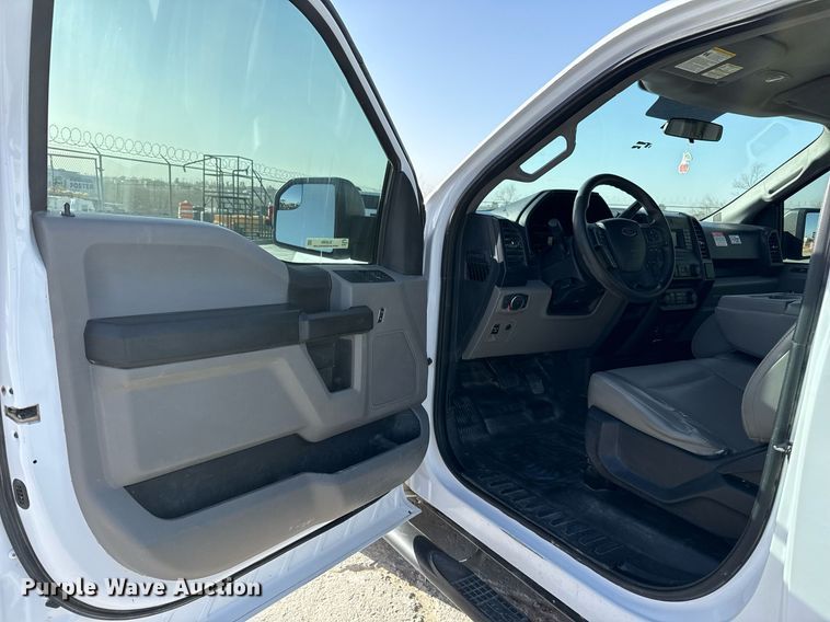 image for item EJ3499 2016 Ford F150 pickup truck