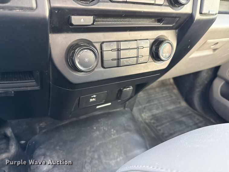 image for item EJ3499 2016 Ford F150 pickup truck