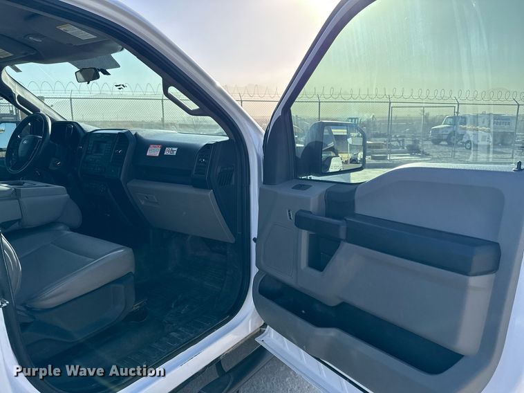 image for item EJ3499 2016 Ford F150 pickup truck