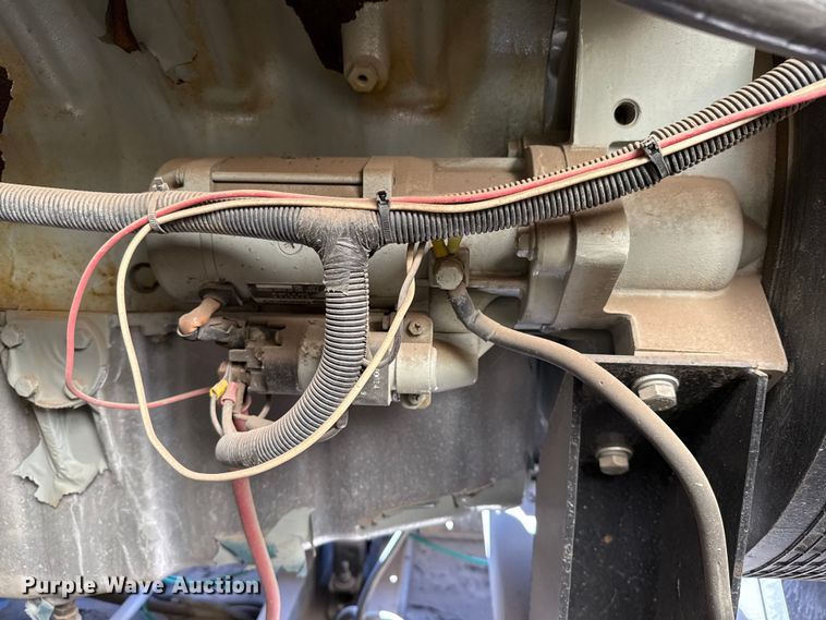 image for item EJ3519 2003 Generac MD0600 generator