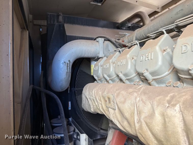 image for item EJ3519 2003 Generac MD0600 generator