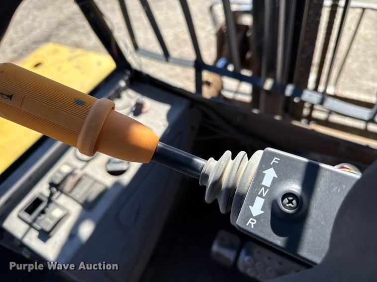 image for item EJ3520 2005 JCB 930 forklift