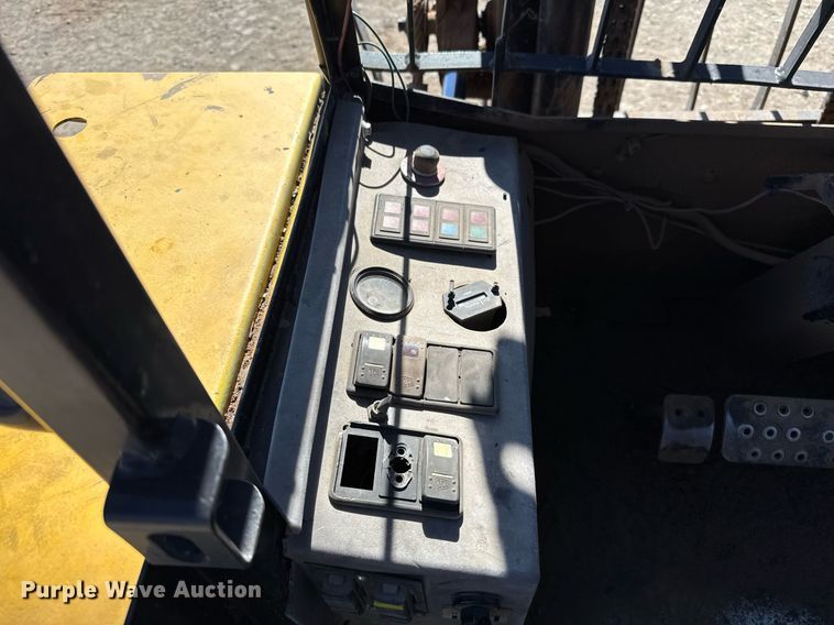 image for item EJ3520 2005 JCB 930 forklift