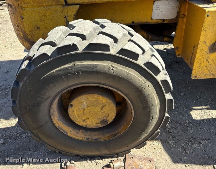 image for item EJ3520 2005 JCB 930 forklift