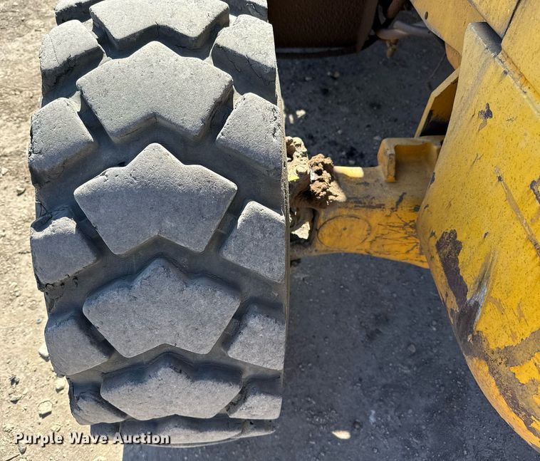 image for item EJ3520 2005 JCB 930 forklift