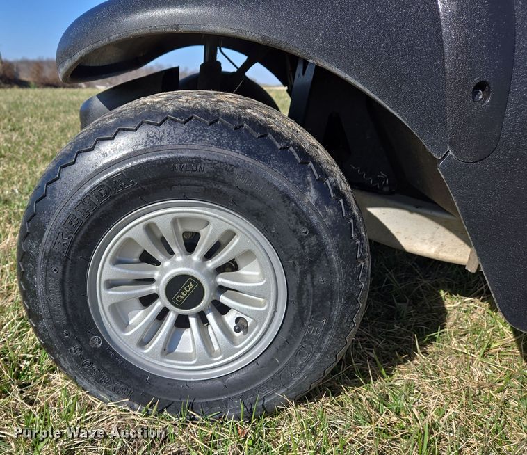 image for item EJ7337 2020 Club Car Precedent golf cart