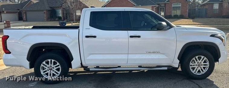 image for item EK0372 2022 Toyota Tundra SR5 CrewMax pickup truck