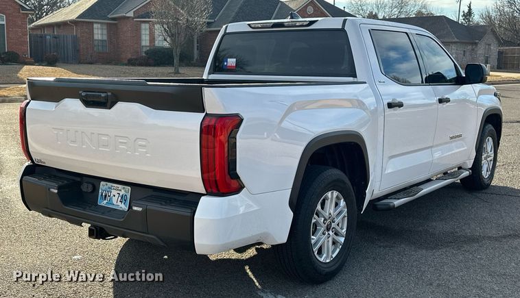 image for item EK0372 2022 Toyota Tundra SR5 CrewMax pickup truck