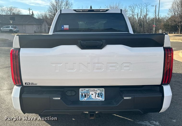 image for item EK0372 2022 Toyota Tundra SR5 CrewMax pickup truck