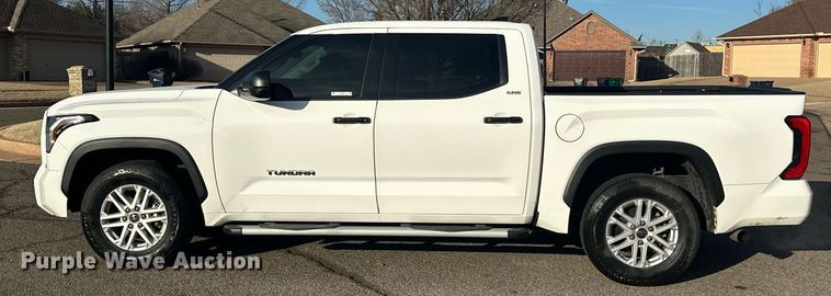 image for item EK0372 2022 Toyota Tundra SR5 CrewMax pickup truck