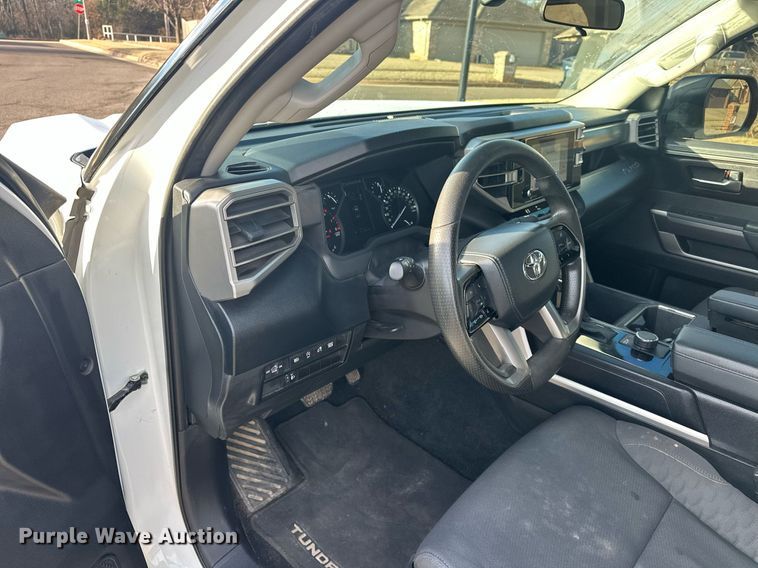 image for item EK0372 2022 Toyota Tundra SR5 CrewMax pickup truck