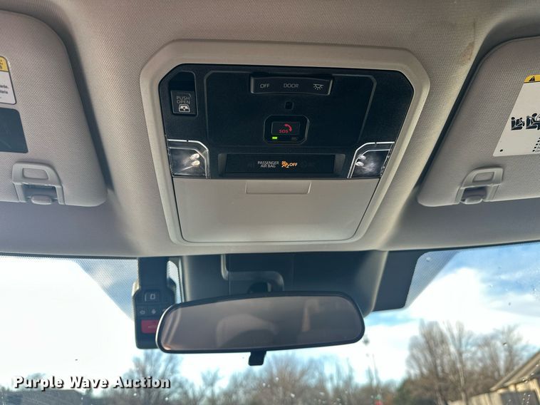 image for item EK0372 2022 Toyota Tundra SR5 CrewMax pickup truck