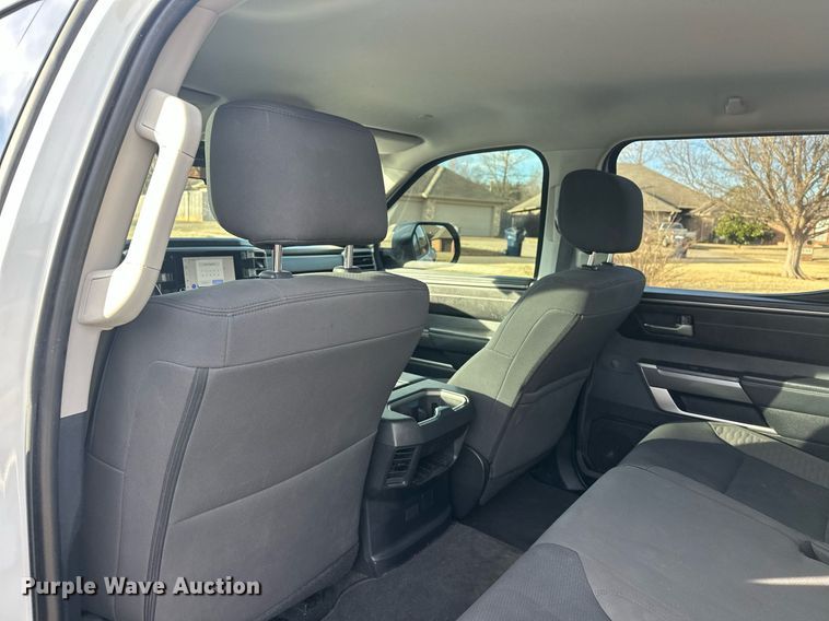 image for item EK0372 2022 Toyota Tundra SR5 CrewMax pickup truck