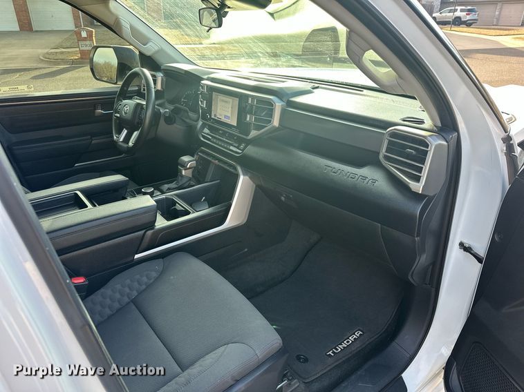 image for item EK0372 2022 Toyota Tundra SR5 CrewMax pickup truck