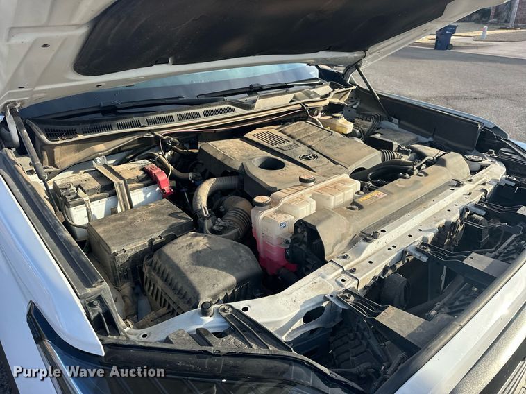 image for item EK0372 2022 Toyota Tundra SR5 CrewMax pickup truck