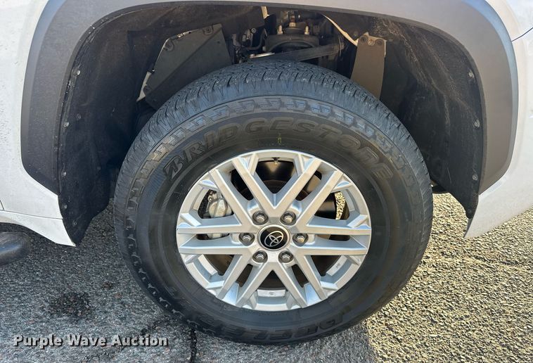 image for item EK0372 2022 Toyota Tundra SR5 CrewMax pickup truck