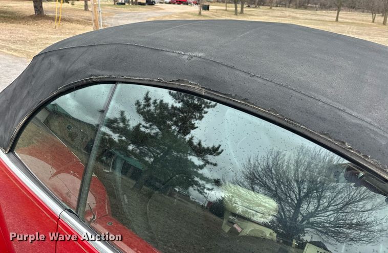 image for item EK0438 2006 Volkswagen New Beetle convertible