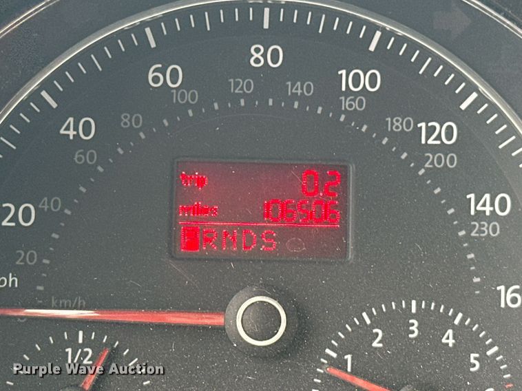 image for item EK0438 2006 Volkswagen New Beetle convertible