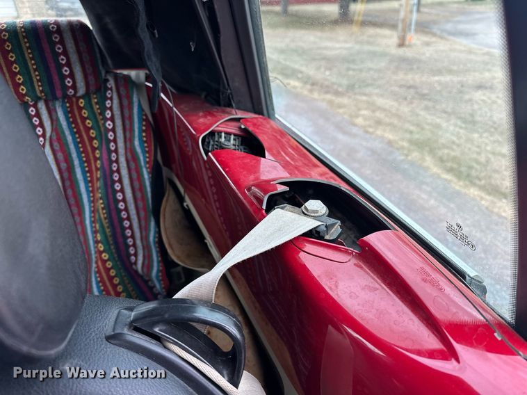 image for item EK0438 2006 Volkswagen New Beetle convertible