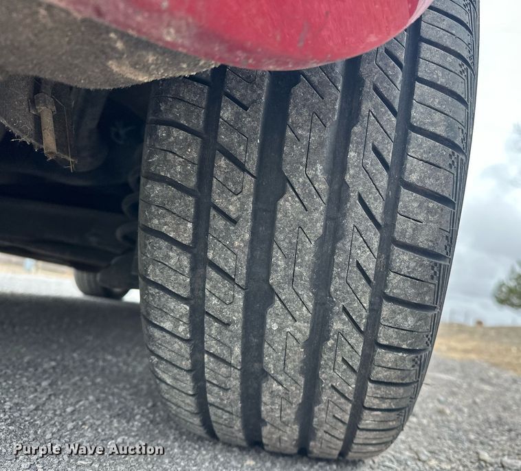 image for item EK0438 2006 Volkswagen New Beetle convertible