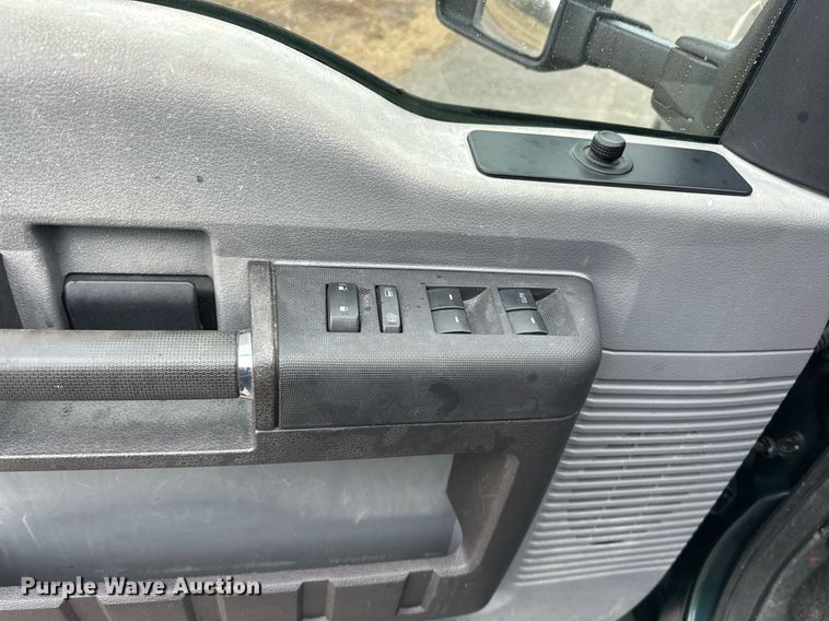 image for item EK0441 2011 Ford F450 Super Duty utility / service truck