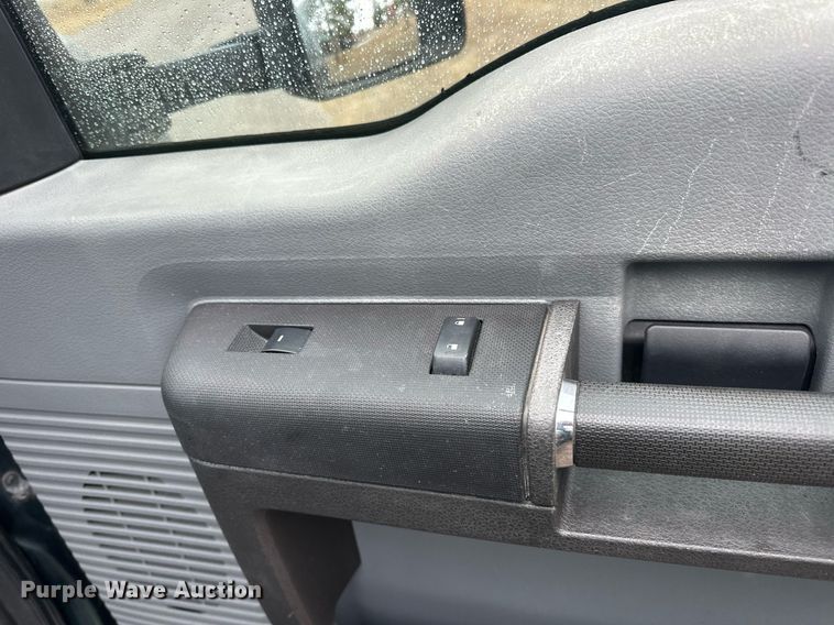 image for item EK0441 2011 Ford F450 Super Duty utility / service truck