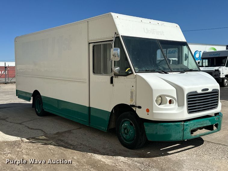 image for item EK0461 2016 Freightliner MT45 delivery truck